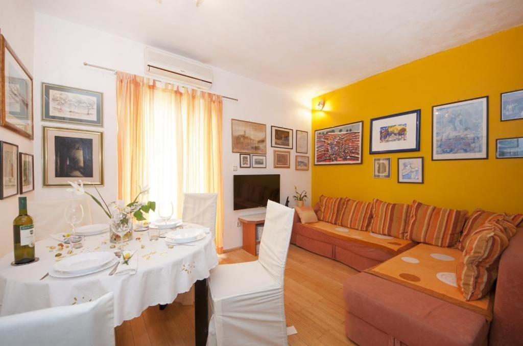 Apartments Kalajzic Pucisca Pokój zdjęcie
